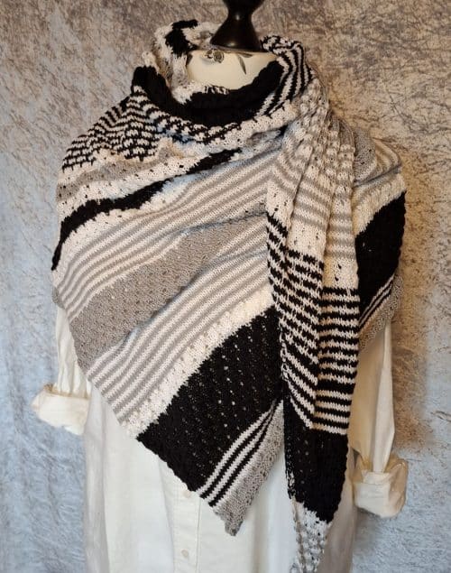 Großes Baumwoll-Halstuch in edlen Grau- und Schwarztönen